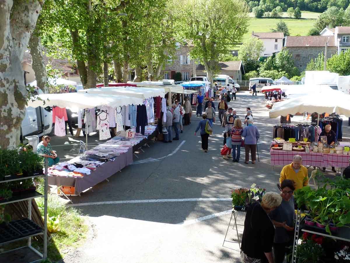 Le marché de Satillieu : une halte gourmande et authentique en Ardèche Verte