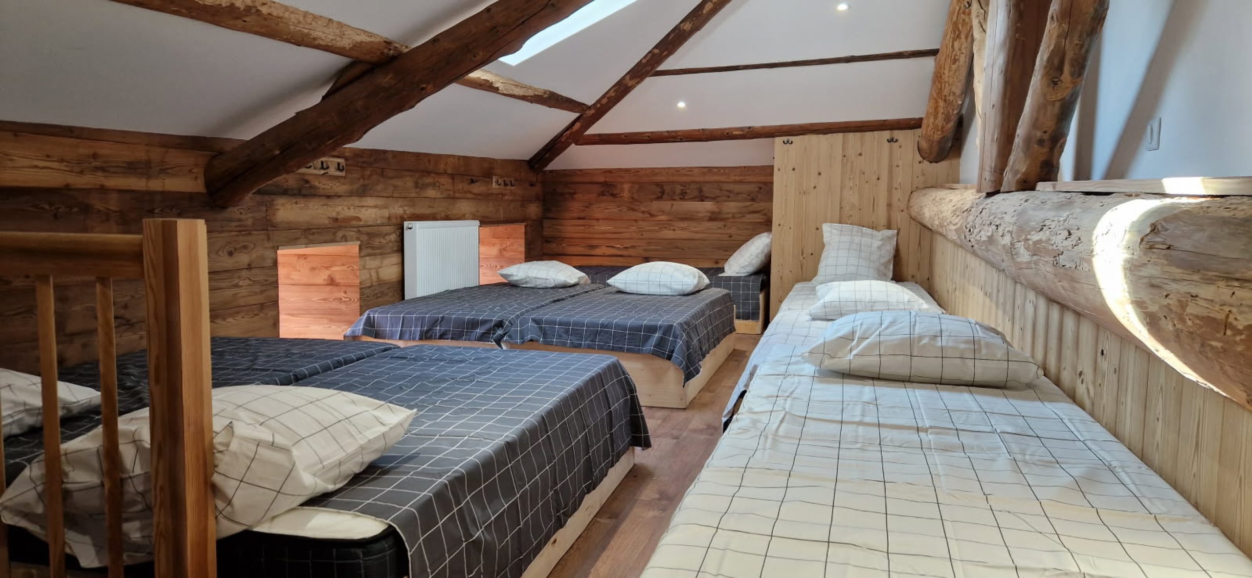 dortoir-gite-de-groupes-le-sapin-saint-symphorien-de-mahun-ardeche-auvergne-rhone-alpes
