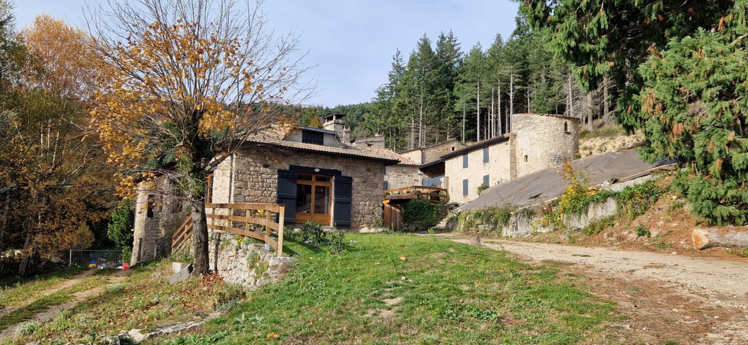 gite-de-groupe-tout-equipe-le-sequoia-ardeche-verte- 21.00.48 (2)