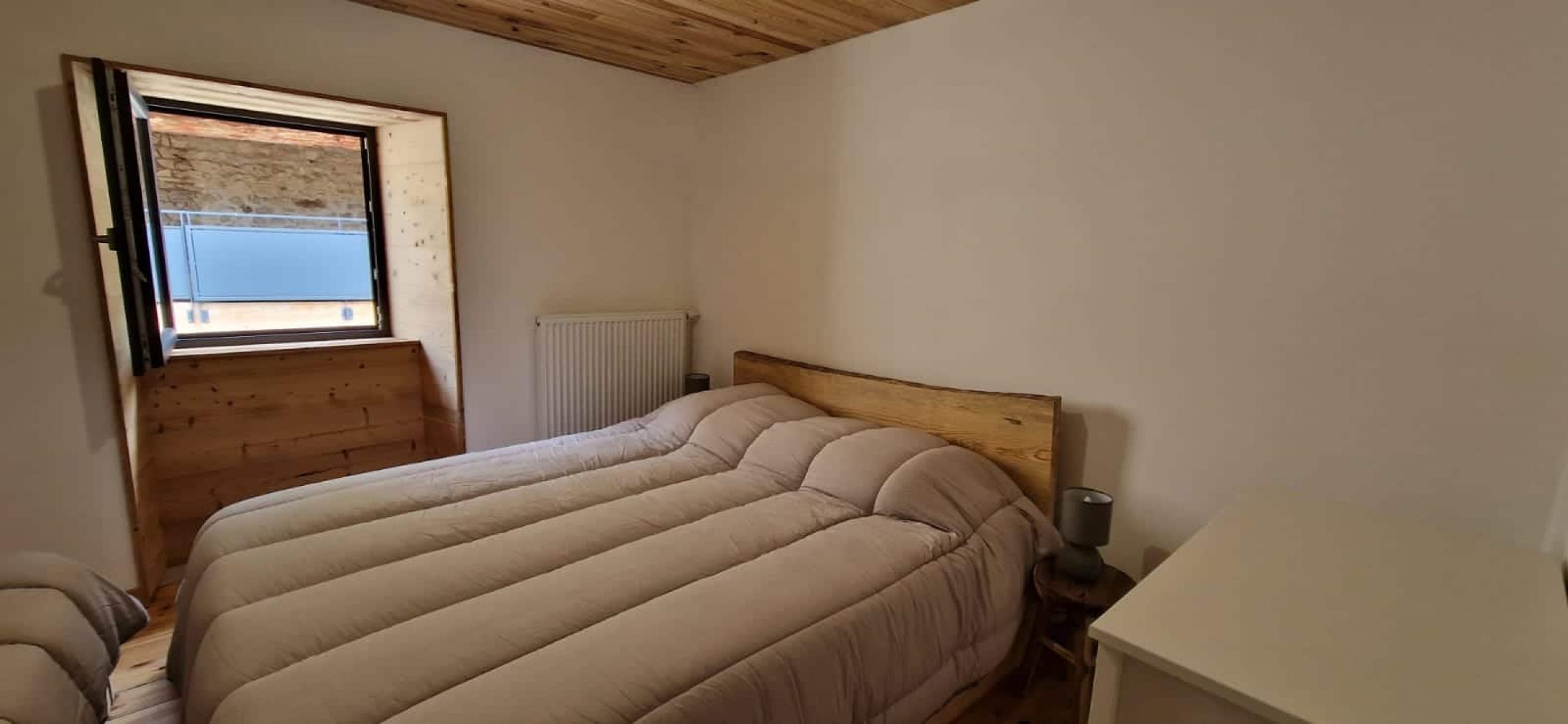 interieur-gite-de-groupe-tout-equipe-le-cepe-ardeche-verte- 21.03.49 (1)