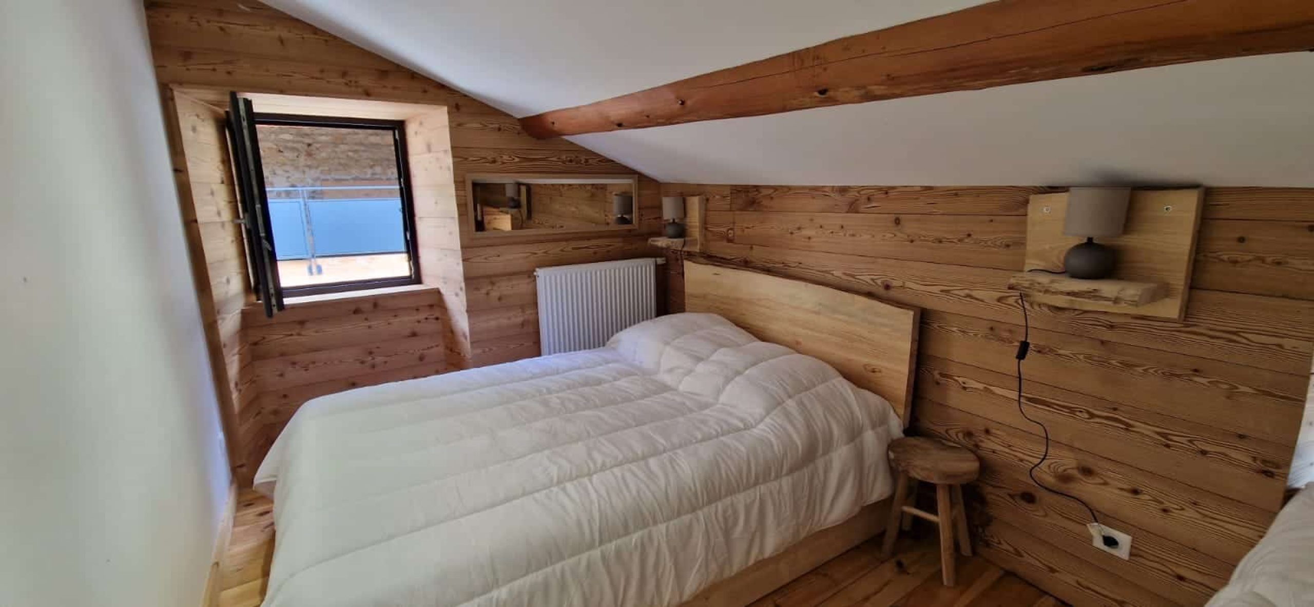 interieur-gite-de-groupe-tout-equipe-le-cepe-ardeche-verte- 21.03.49 (3)