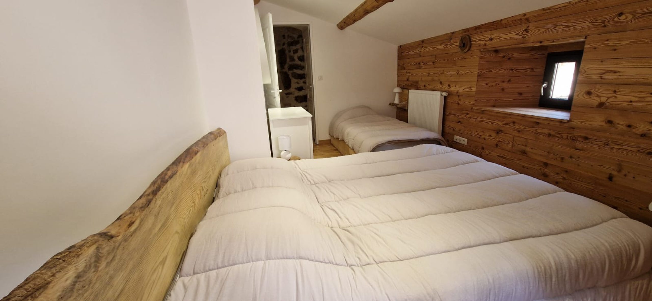 interieur-gite-de-groupe-tout-equipe-le-cepe-ardeche-verte- 21.03.49 (4)