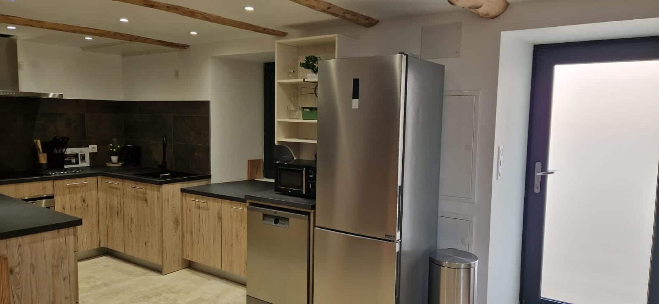 interieur-gite-de-groupe-tout-equipe-le-cepe-ardeche-verte- 21.03.51 (5)