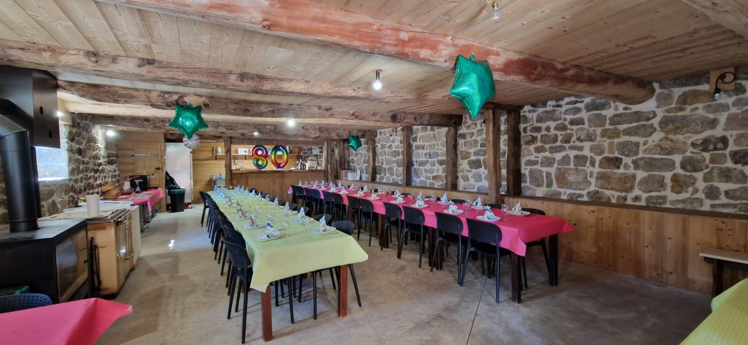 salle-la-source-evenements-mariage-anniversaire-nord-ardeche-val-ay-gites-de-groupe-07-22.25 (1)