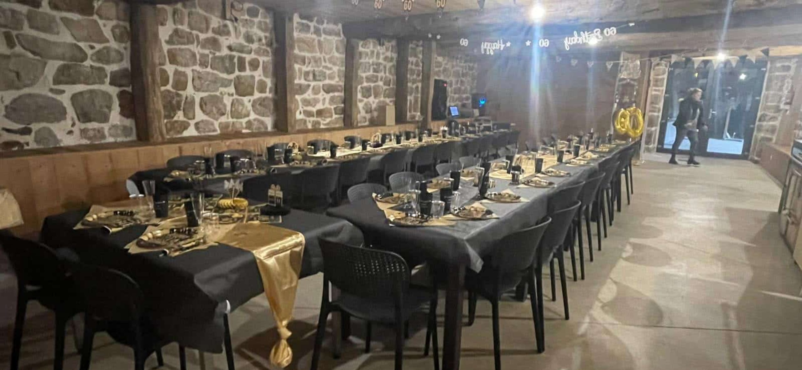 salle-reception-hiver-abritee-la-source-gites-dbm-4