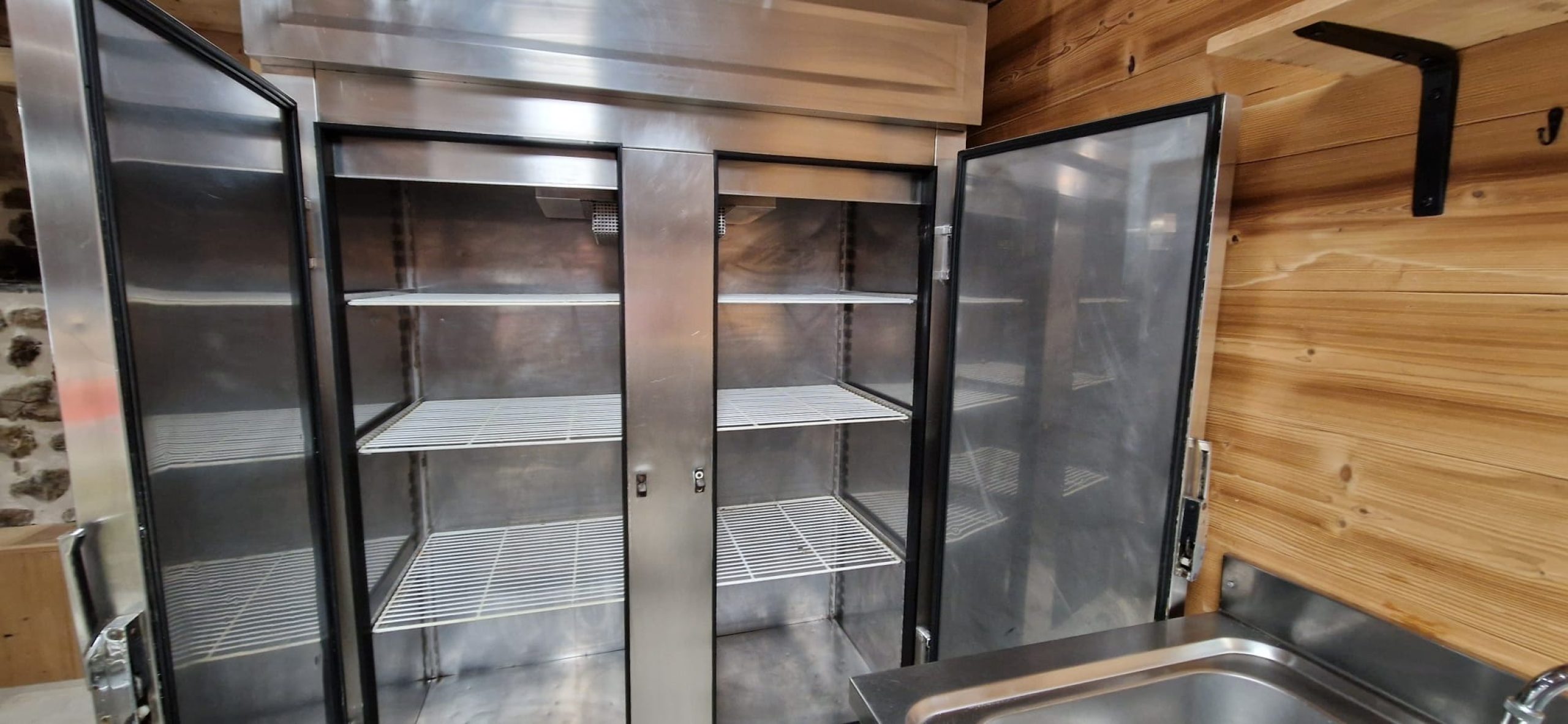 salle-reception-mariage-anniversaire-fetes-la-source-gite-de-groupes-07-23 (1)