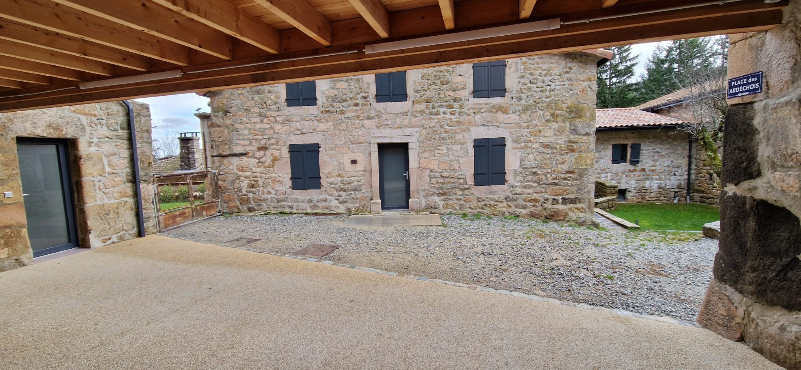 salle-reception-mariage-anniversaire-fetes-la-source-gite-de-groupes-07-23 (7)