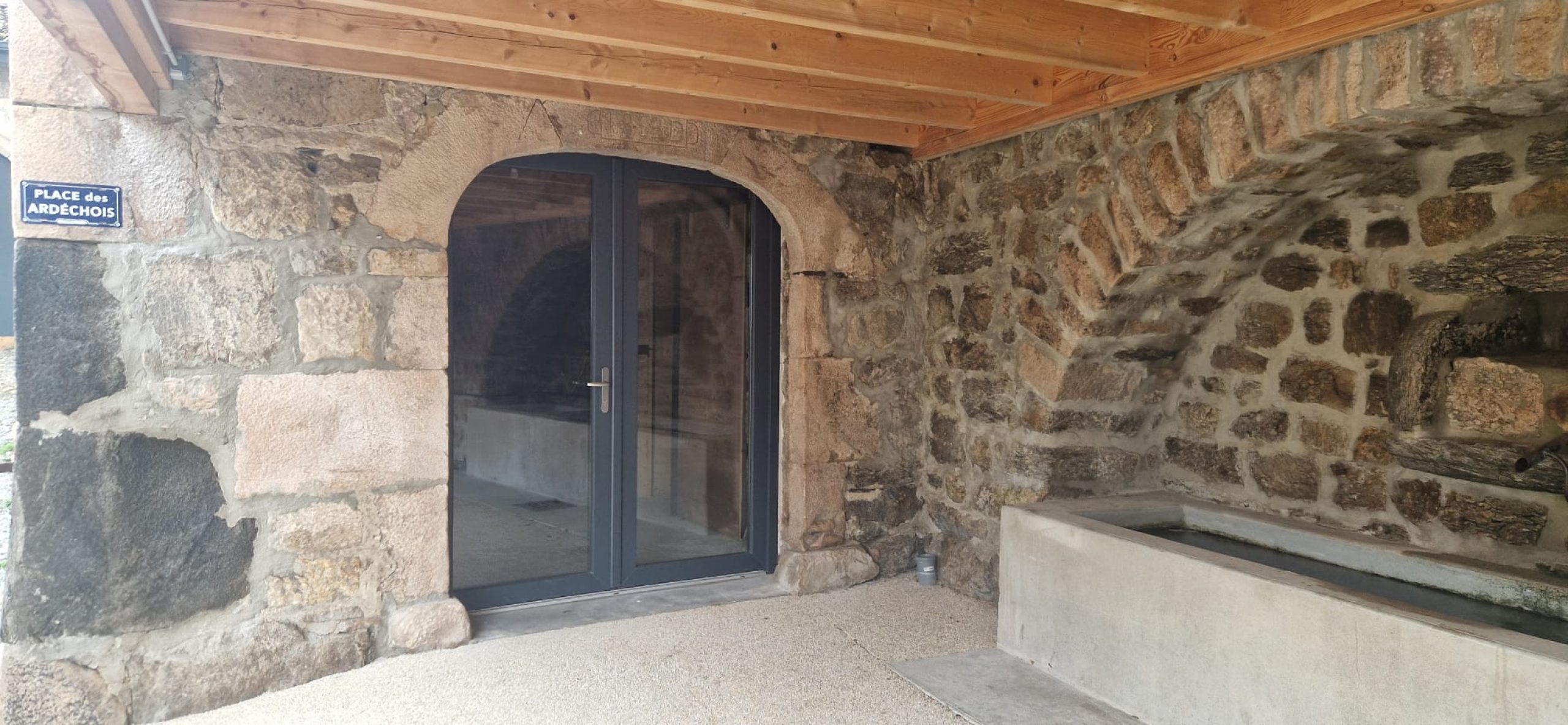 salle-reception-mariage-anniversaire-fetes-la-source-gite-de-groupes-07-23